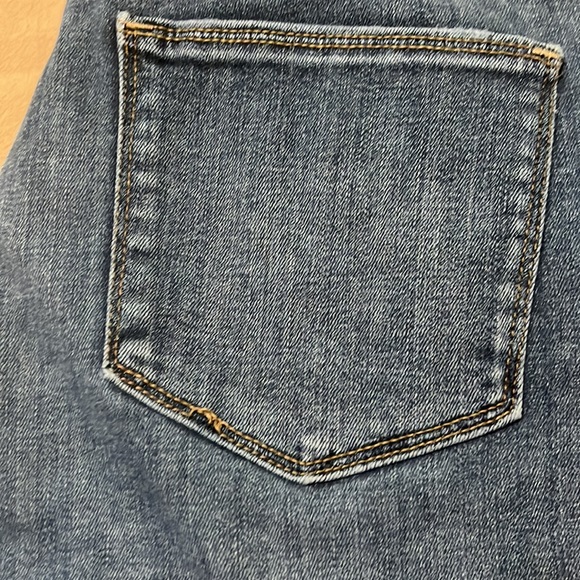 Lot of 2 Universal Thread High Rise Straight Leg Raw Hem Crop. Good Used Cond. - Picture 7 of 7